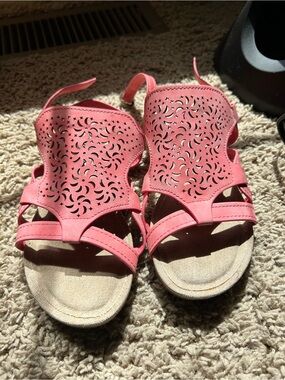 2 Lips Too Girls Pink Laser-Cut Sandals